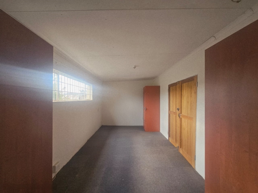 4 Bedroom Property for Sale in Ladybrand Free State